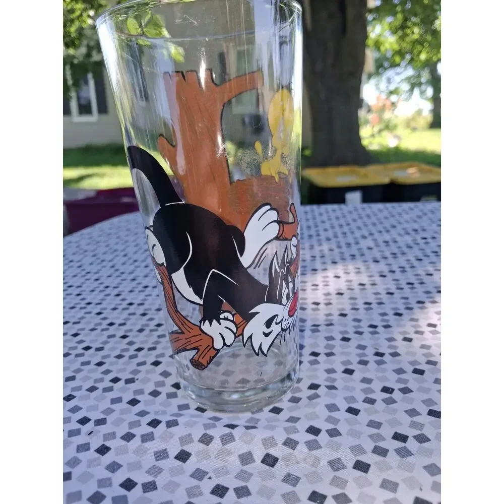 Pepsi Collector Glass Sylvester Cat Tweety Bird Looney Tunes 1976 Tree Saw